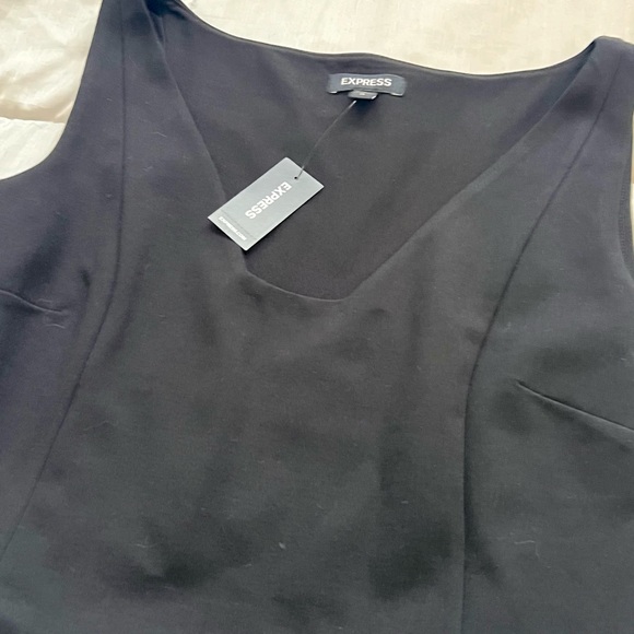 V-Neck Ponte Fitted Tank - XL - Picture 3 of 4